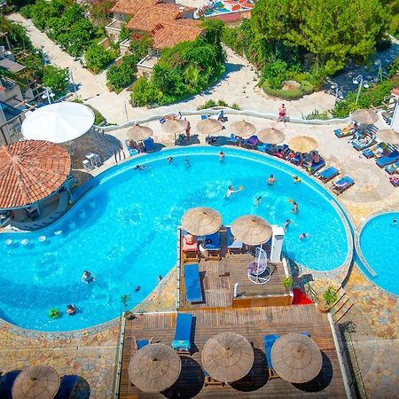 布干维尔岛海湾服务式公寓 Sarandë 外观 照片