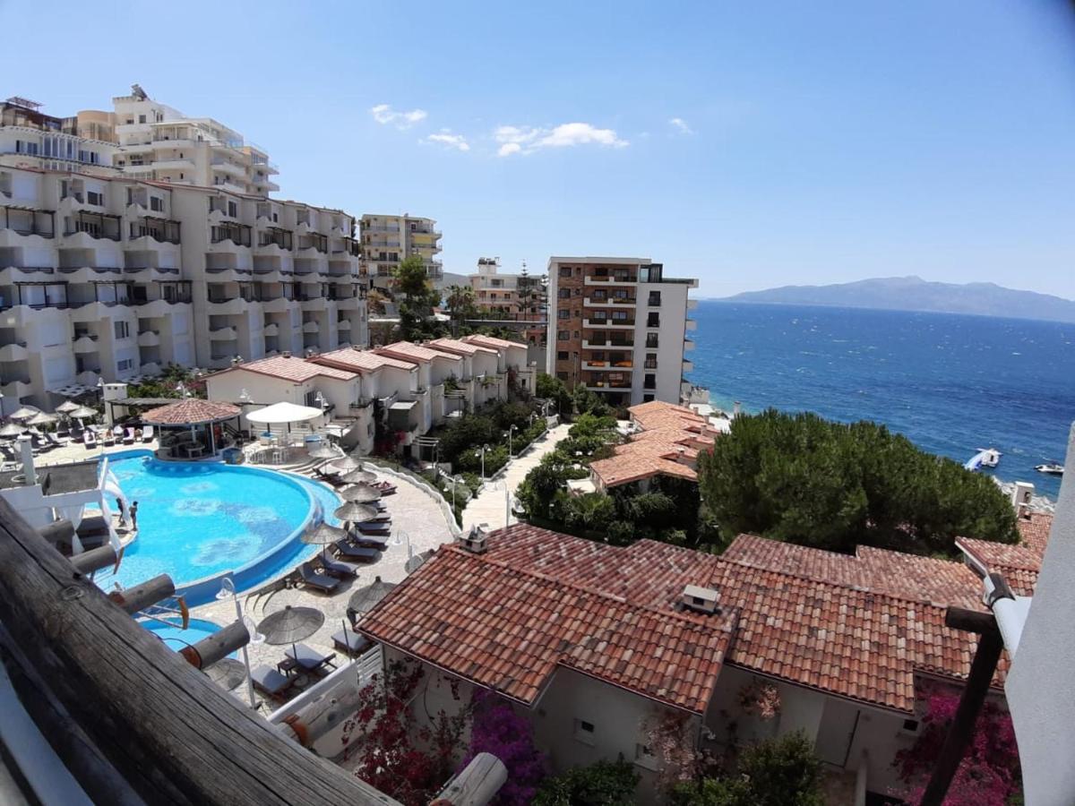 布干维尔岛海湾服务式公寓 Sarandë 外观 照片